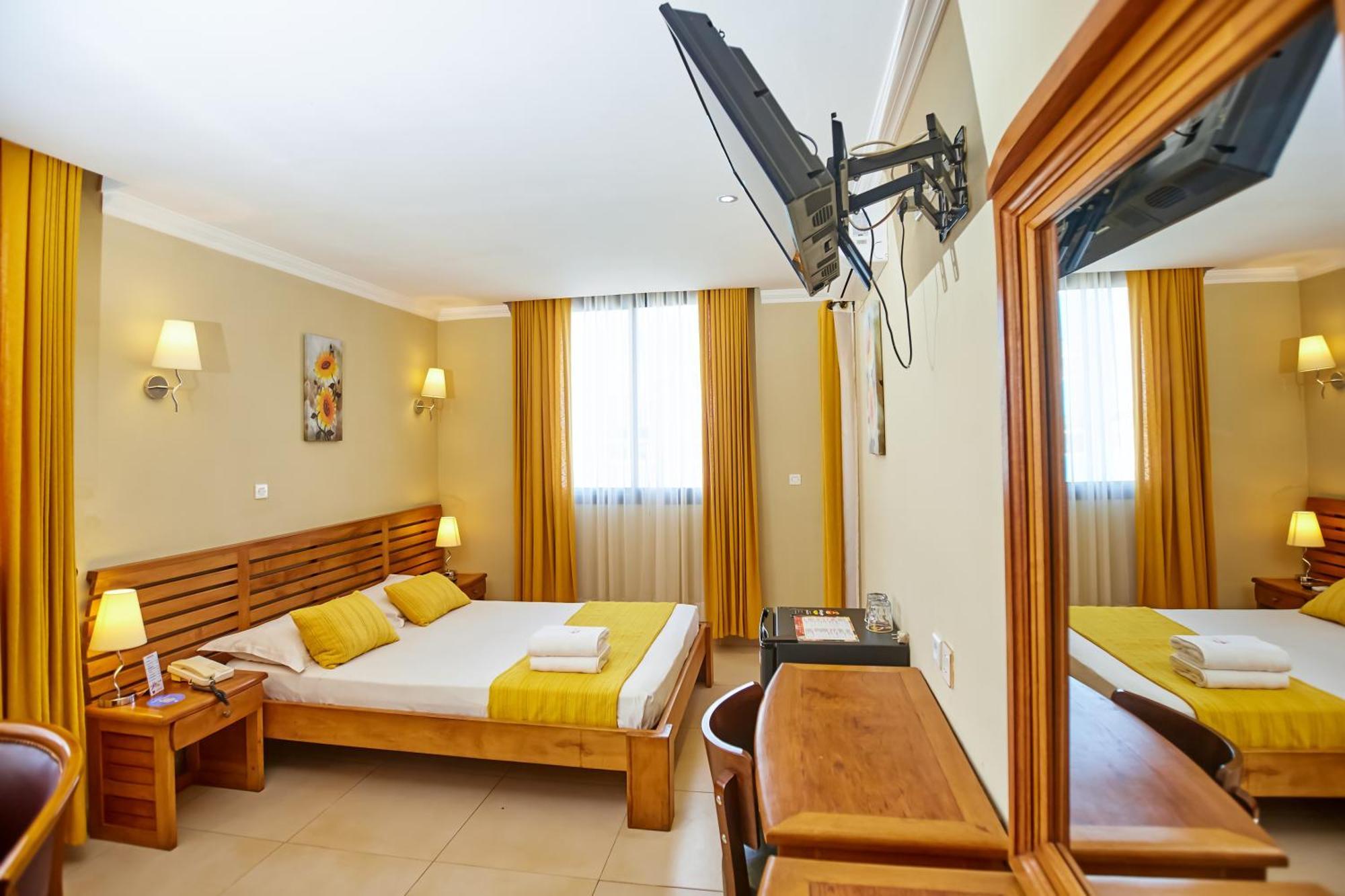 Anjary Hotel Ανταναναρίβο Εξωτερικό φωτογραφία